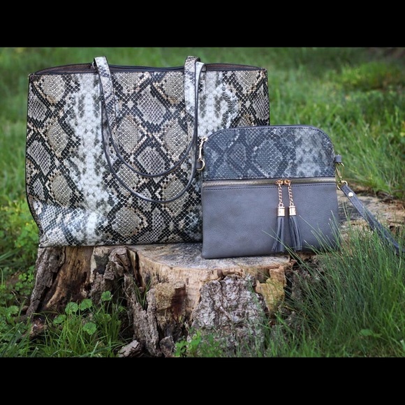 Python Tote Khaki/Gray - Picture 2 of 2